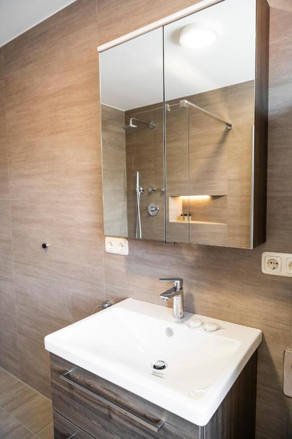 Hotel & Apartments Boehm グラーフェンヴェーア エクステリア 写真