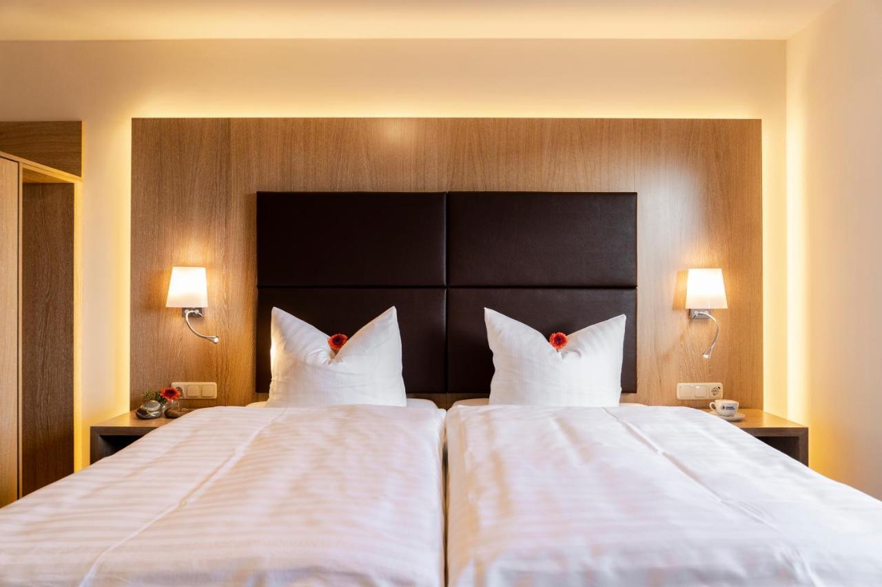 Hotel & Apartments Boehm グラーフェンヴェーア エクステリア 写真
